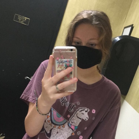 Meet your Posher, Makayla - Picture 1 of 1